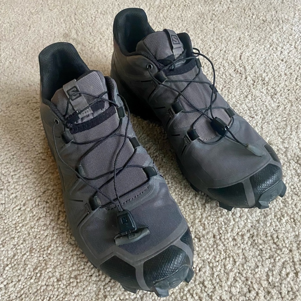 Salomon Speedcross 5 size 8M 9W